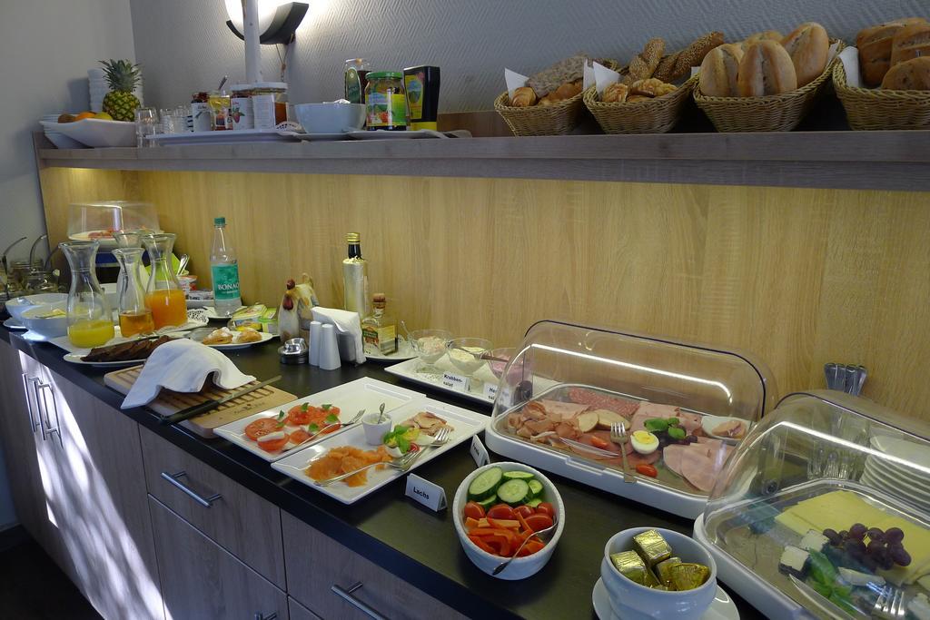 Hotel Mercedes City Bonn Ngoại thất bức ảnh