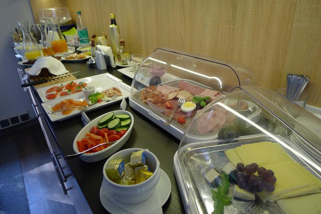 Hotel Mercedes City Bonn Ngoại thất bức ảnh
